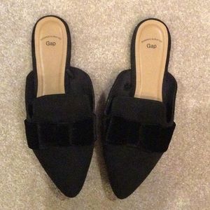 Gap size 6 mule flats
